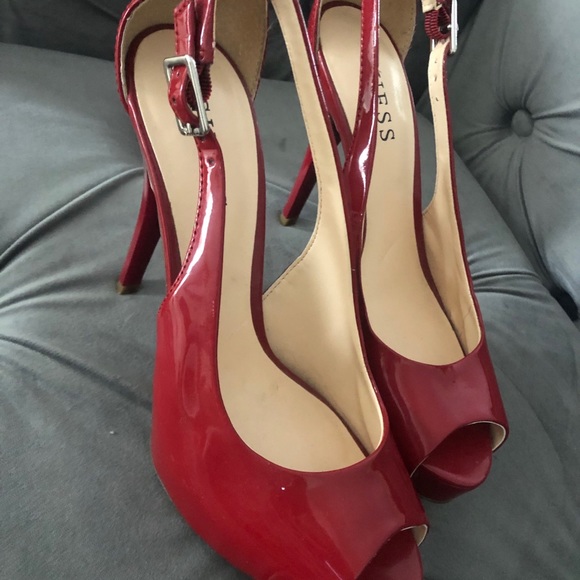 Guess sexy red pumps size 6.5 - Picture 5 of 6